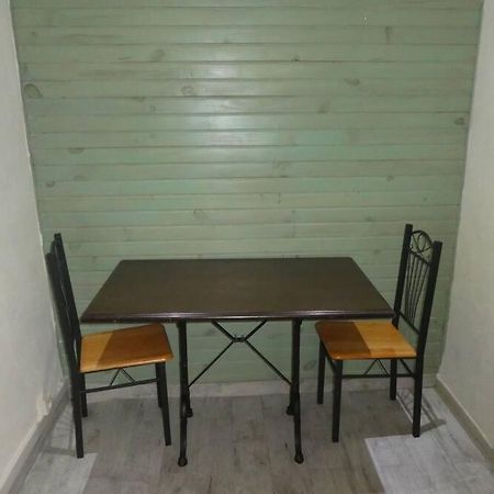 Etanit ! Beziers Plein Centre - 1Mn Du Bus, De La Gare Du Train Et Liaison Aeroport -Chambres Climatisees -Spacieuses Amenagees Pour Singles, Couple, Et Ou Familles -Parking A Velos -Consigne Екстер'єр фото