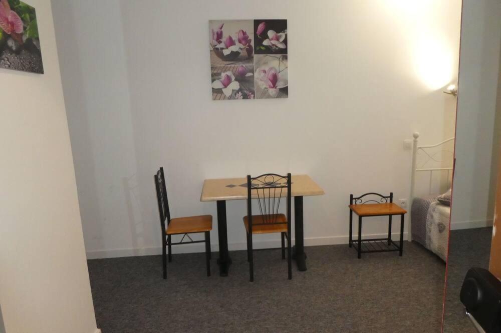 Etanit ! Beziers Plein Centre - 1Mn Du Bus, De La Gare Du Train Et Liaison Aeroport -Chambres Climatisees -Spacieuses Amenagees Pour Singles, Couple, Et Ou Familles -Parking A Velos -Consigne Екстер'єр фото